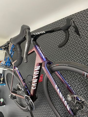 Used Canyon Ultimate CFR eTap 2024 2024 Road & Gravel, Purple — image 10 of 12