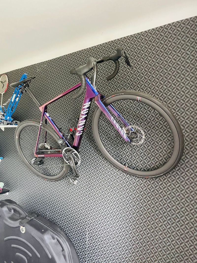 Used Canyon Ultimate CFR eTap 2024 2024 Road & Gravel, Purple — image 8 of 12