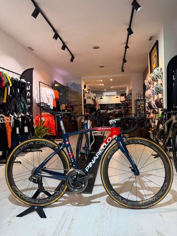 Käytetty Pinarello Dogma F Rim 2023 2023 Road & Gravel