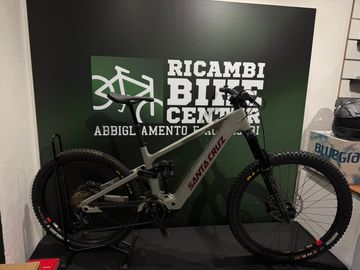 Used Santa Cruz Vala 70 2026 2026 Mountainbike, Light Gray, 29, 27.5 — image 1 of 5