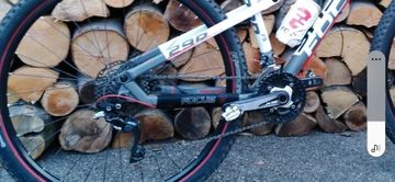 Used Focus Custom Shimano SLX 2015 Mountainbike, White — image 3 of 3