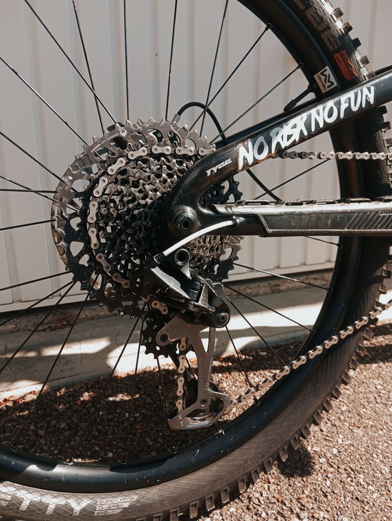 Used Propain Tyee SRAM GX Eagle 2022 Mountainbike, Black, 27.5 (650B) — image 6 of 7