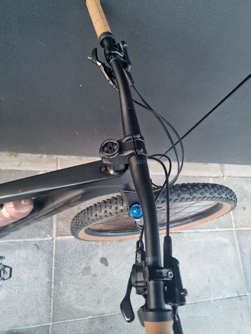 Trek Top Fuel 9.7 2023 2023 Mountainbike usato, Nero — immagine 10 di 11