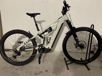 CUBE, STEREO HYBRID ONE77 HPC, SLX 800 2025