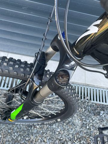 Specialized Hotrock Shimano Deore XT 2017 Youth d'occasion — image 4 sur 17
