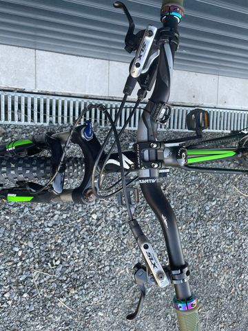 Specialized Hotrock Shimano Deore XT 2017 Youth d'occasion — image 6 sur 17
