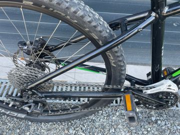 Specialized Hotrock Shimano Deore XT 2017 Youth d'occasion — image 14 sur 17