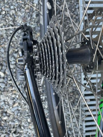 Specialized Hotrock Shimano Deore XT 2017 Youth d'occasion — image 12 sur 17