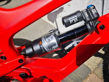 Used YT Custom Shimano XTR 2019 Mountainbike, Red, 27.5 (650B) — image 2 of 6