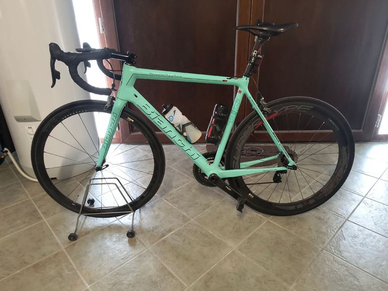 Used Bianchi Specialissima Sram eTap 2017 2017 Road & Gravel — image 2 of 9