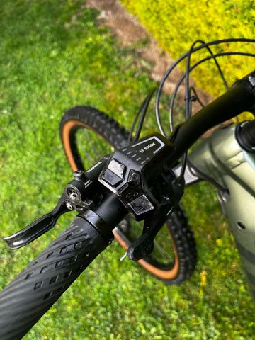 Trek Rail 7 Gen 3 2024 2024 Mountainbike usato, Grigio chiaro — immagine 9 di 12