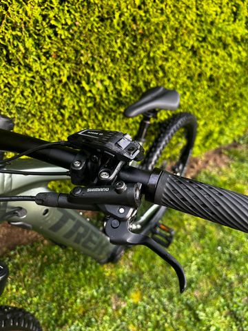 Trek Rail 7 Gen 3 2024 2024 Mountainbike usato, Grigio chiaro — immagine 10 di 12