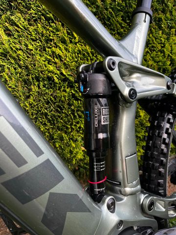 Trek Rail 7 Gen 3 2024 2024 Mountainbike usato, Grigio chiaro — immagine 7 di 12