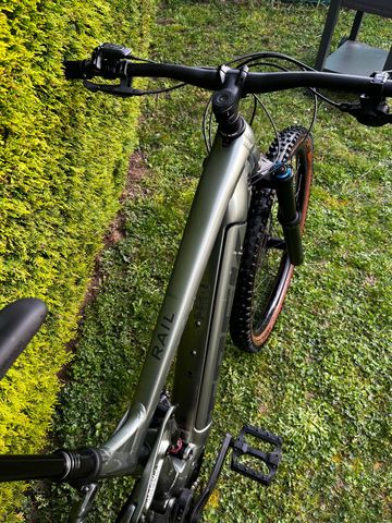 Trek Rail 7 Gen 3 2024 2024 Mountainbike usato, Grigio chiaro — immagine 11 di 12