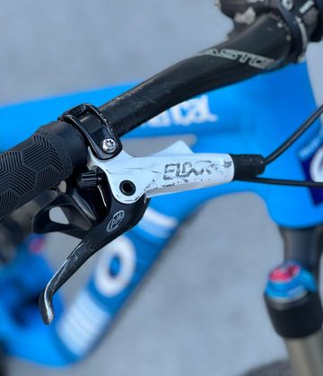 Commencal Custom Other SRAM 2016 Mountainbike usato, Blu — immagine 2 di 6