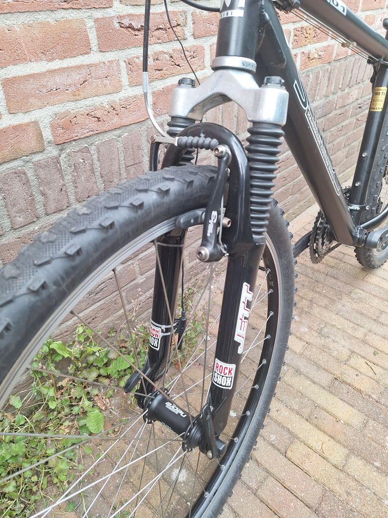 Used Santos SCC Cross Country 01 2001 Mountainbike, Black — image 8 of 10