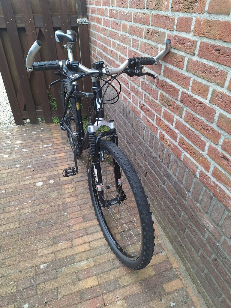 Used Santos SCC Cross Country 01 2001 Mountainbike, Black — image 7 of 10