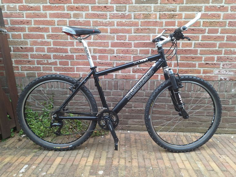 Used Santos SCC Cross Country 01 2001 Mountainbike, Black — image 1 of 10