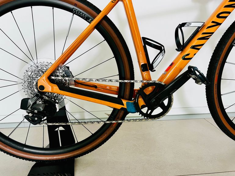 Used Canyon Grizl CF SL 7 eTap 2023 2023 Road & Gravel, Orange — image 3 of 14