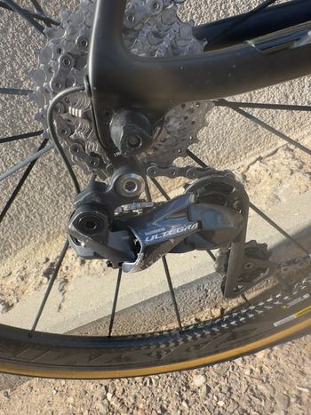 Used Canyon Ultimate CF SLX 8.0 Di2 2019 2019 Road & Gravel, Black — image 7 of 8