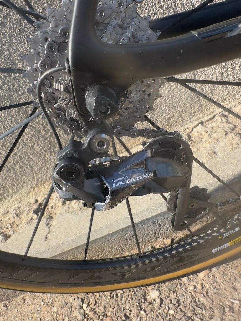 Used Canyon Ultimate CF SLX 8.0 Di2 2019 2019 Road & Gravel, Black — image 7 of 8