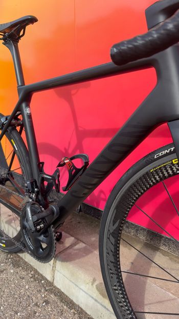 Used Canyon Ultimate CF SLX 8.0 Di2 2019 2019 Road & Gravel, Black — image 6 of 8