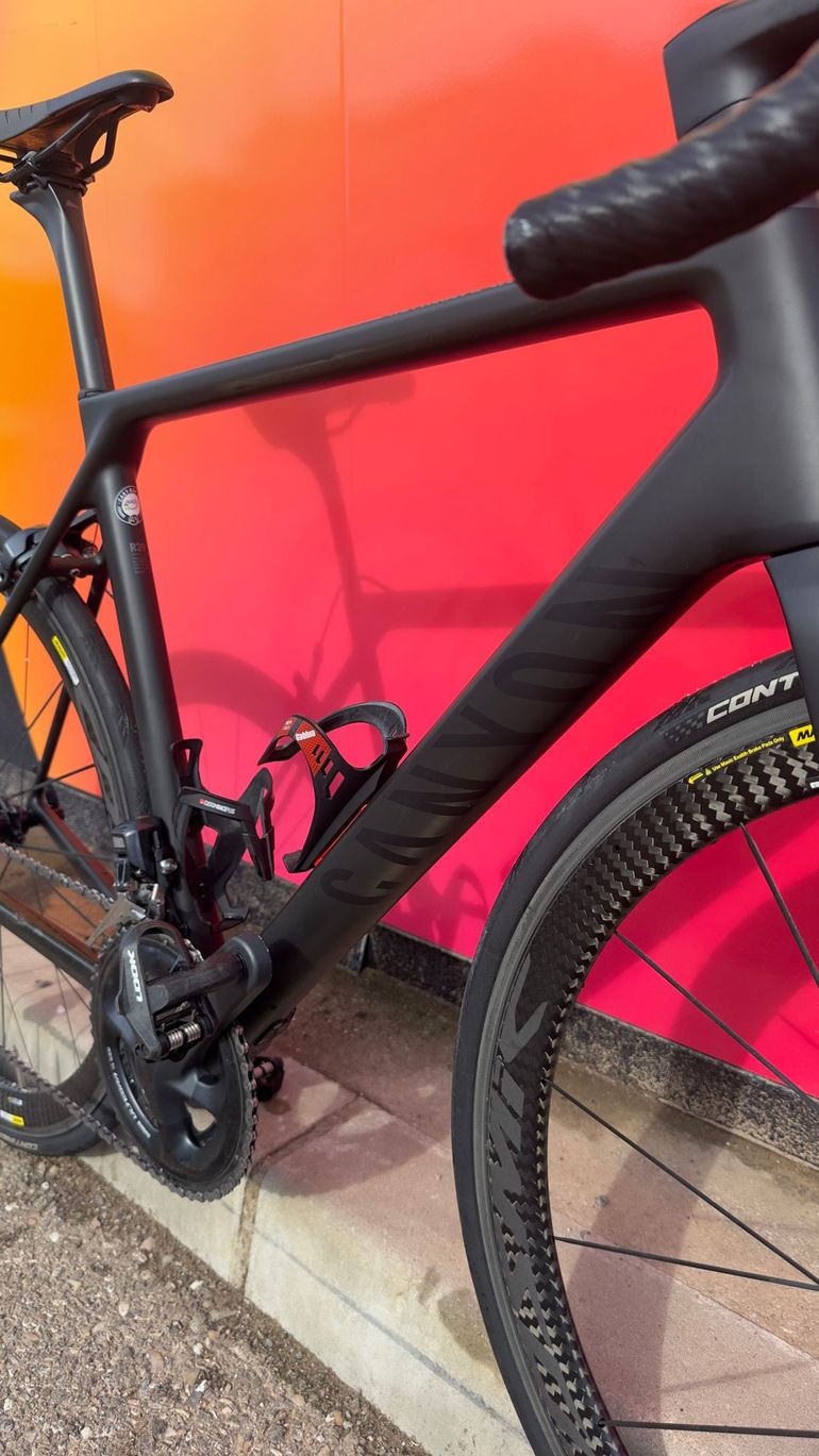 Used Canyon Ultimate CF SLX 8.0 Di2 2019 2019 Road & Gravel, Black — image 6 of 8