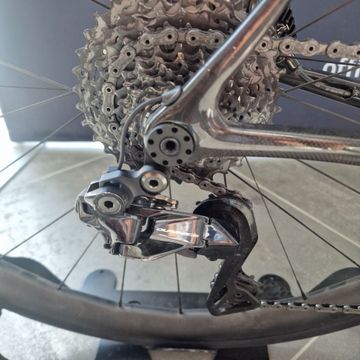 Officine Mattio Custom Shimano Dura Ace Di2 2024 Road & Gravel usato, Blu — immagine 7 di 10