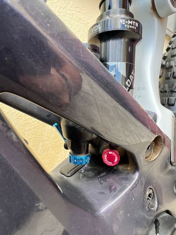 Tweedehands Orbea WILD M10 2023 2023 Mountainbike — afbeelding 3 van 6