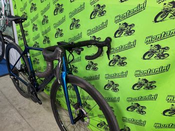 Used Giant TCR Advanced Pro 0 Disc 2021 2021 Road & Gravel, Blue — image 4 of 5
