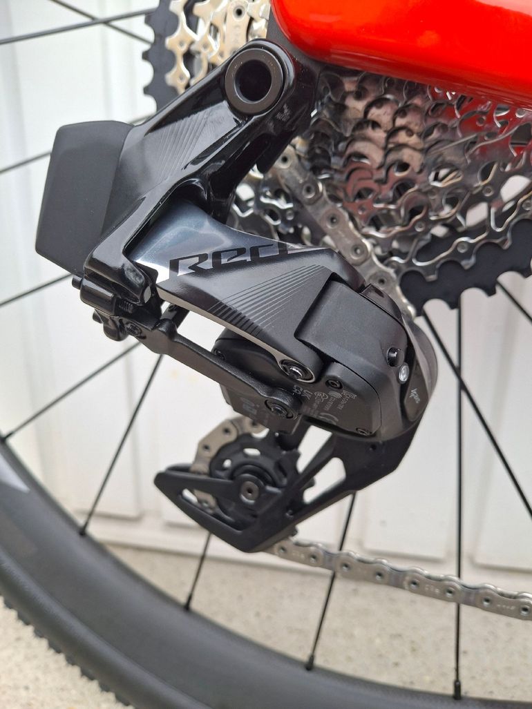 Used BMC Kaius 01 LTD 2024 2024 Road & Gravel — image 4 of 15