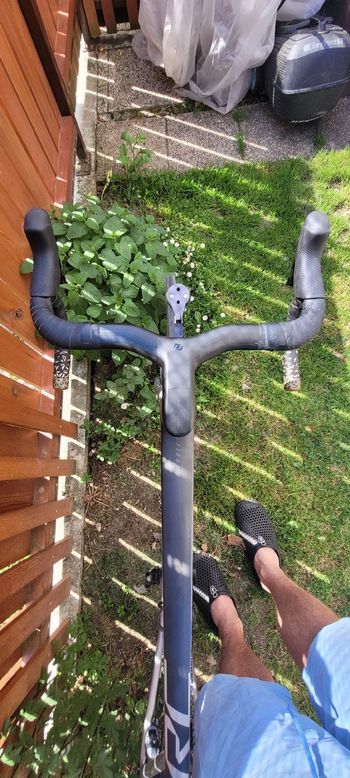 Used Scott Addict RC 10 2022 2022 Road & Gravel — image 2 of 10
