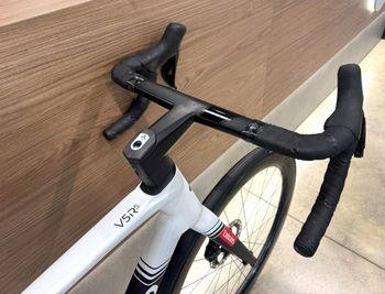 Used Colnago V5Rs Shimano Dura Ace Di2 2025 2025 Road & Gravel, Black — image 11 of 11