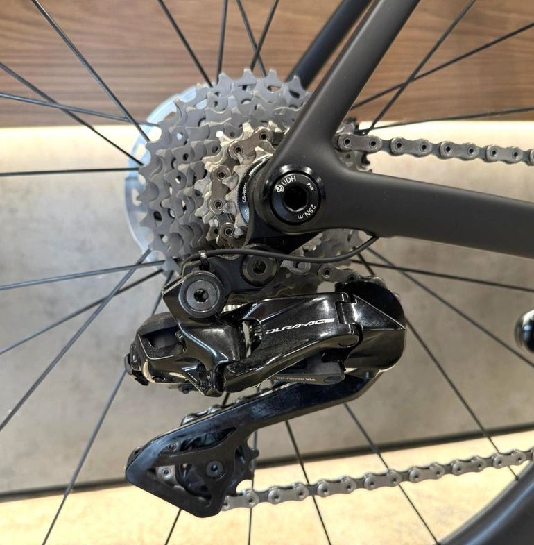 Used Colnago V5Rs Shimano Dura Ace Di2 2025 2025 Road & Gravel, Black — image 4 of 11