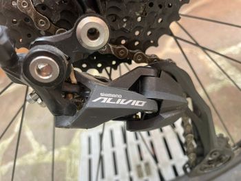 Used Cannondale Trail 6 2023 Mountainbike, Light Gray — image 8 of 18