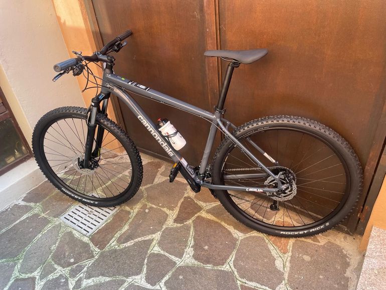 Used Cannondale Trail 6 2023 Mountainbike, Light Gray — image 1 of 18