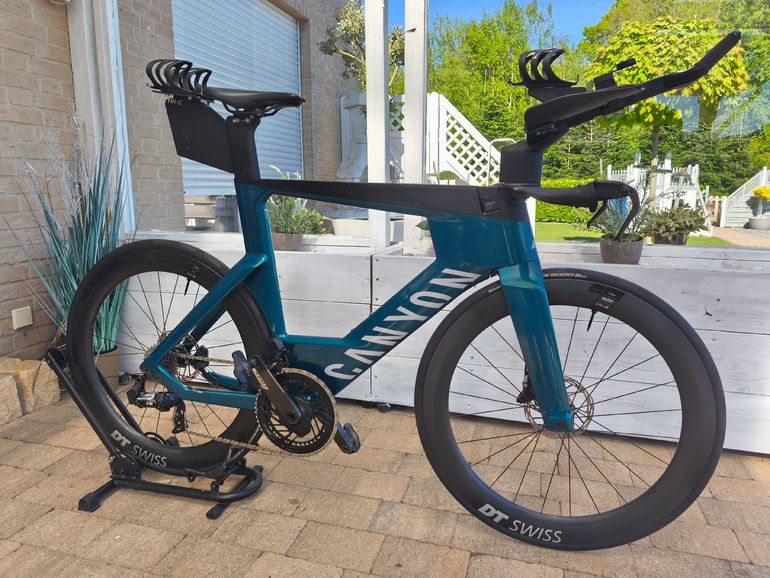 Used Canyon Speedmax CF SLX 7 Disc eTap 2022 2022 Road & Gravel, Green — image 1 of 5