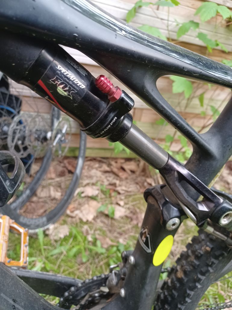 Used Specialized Specialized Epic Expert 2016 Mountainbike — image 4 of 12