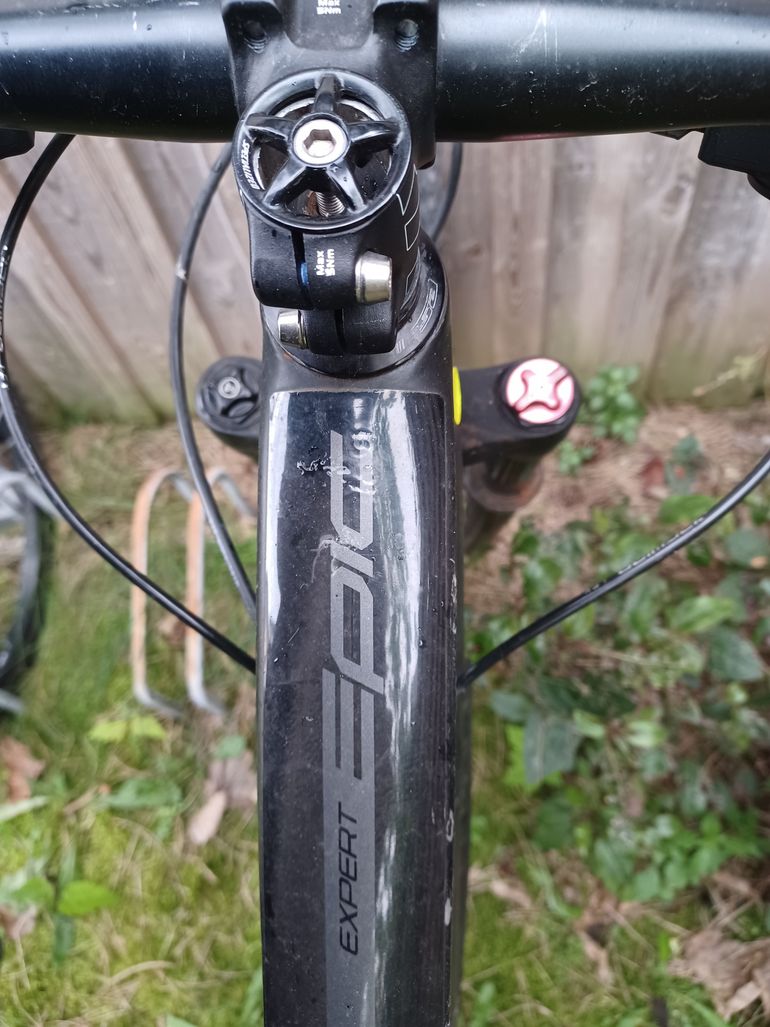 Used Specialized Specialized Epic Expert 2016 Mountainbike — image 3 of 12