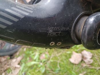 Used Specialized Specialized Epic Expert 2016 Mountainbike — image 11 of 12