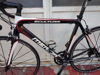 Used Merida Scultura CF 907 2014 2014 Road & Gravel, White — image 1 of 7