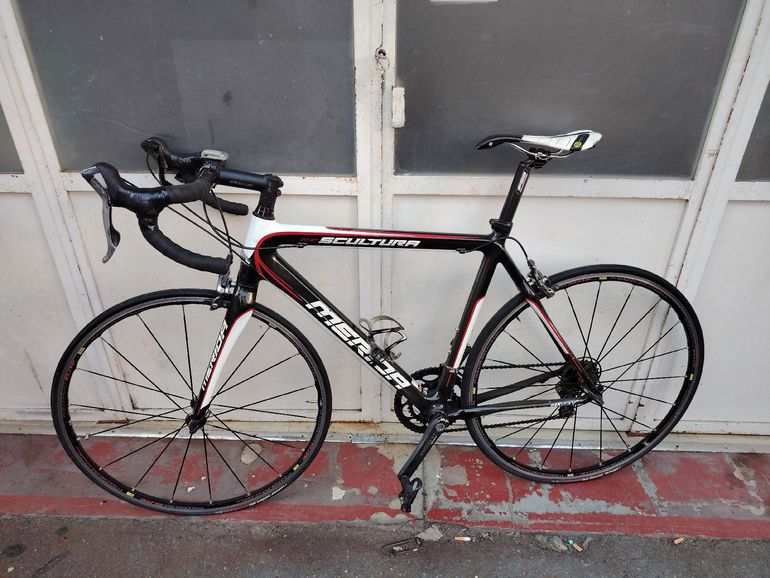 Used Merida Scultura CF 907 2014 2014 Road & Gravel, White — image 2 of 7