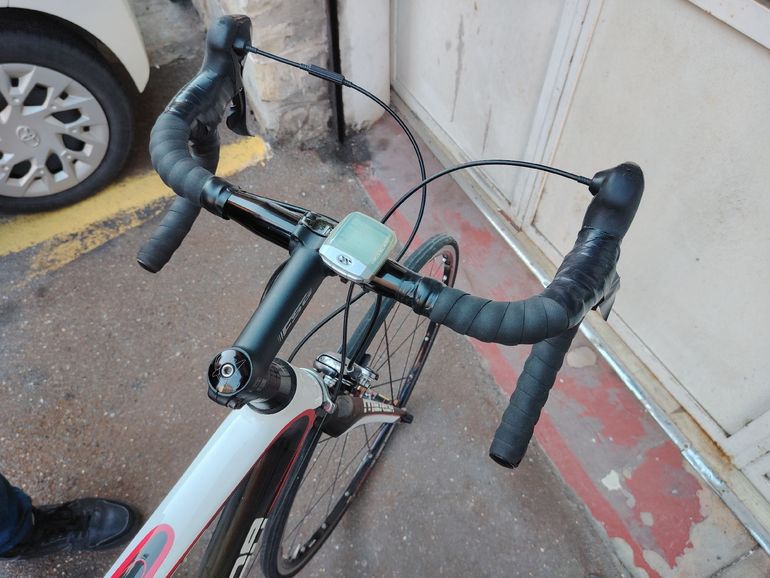 Used Merida Scultura CF 907 2014 2014 Road & Gravel, White — image 7 of 7
