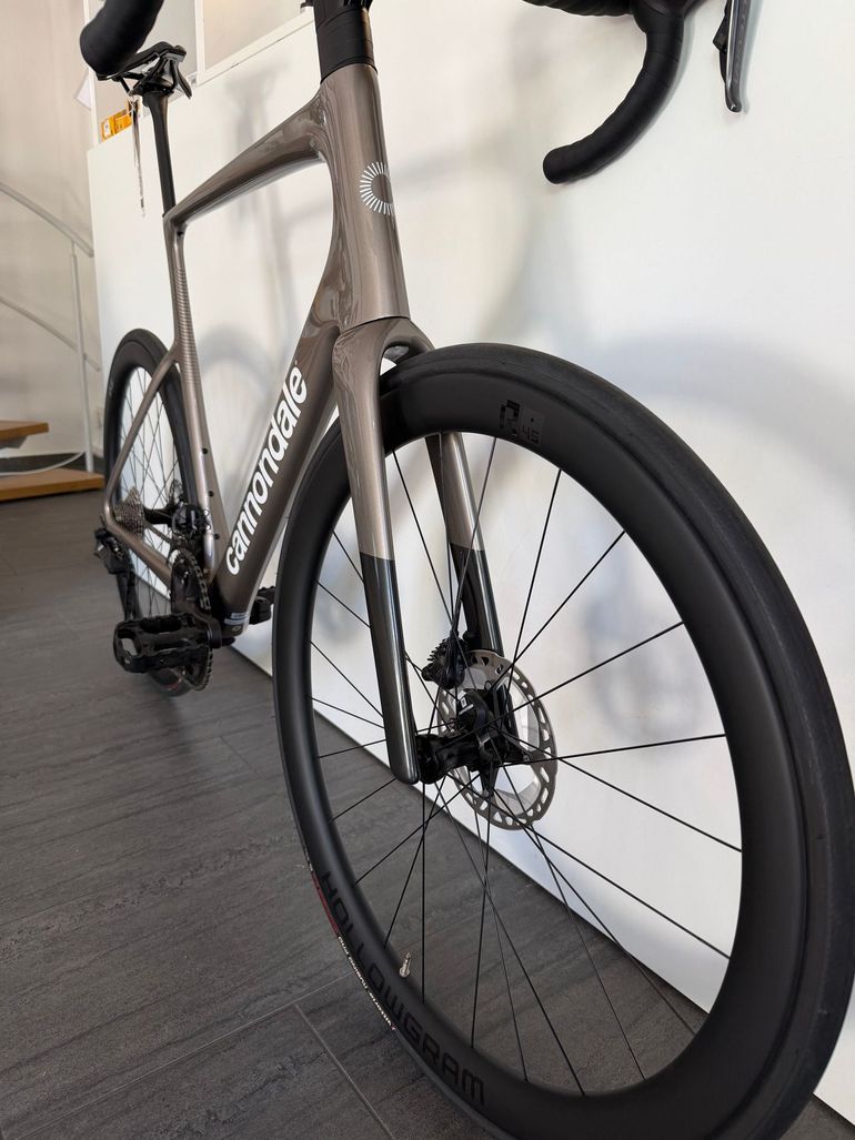 Used Cannondale SuperSix EVO Shimano Ultegra Di2 2025 Road & Gravel — image 1 of 5