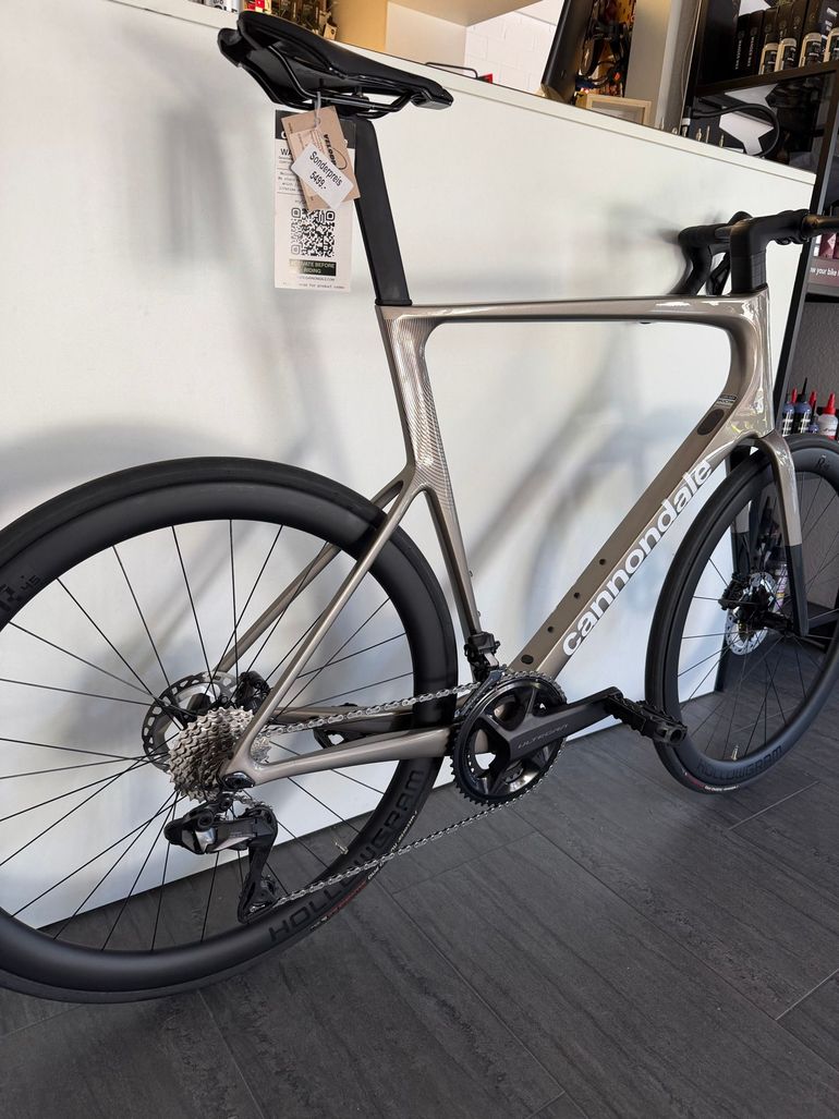 Used Cannondale SuperSix EVO Shimano Ultegra Di2 2025 Road & Gravel — image 2 of 5
