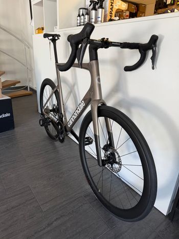 Used Cannondale SuperSix EVO Shimano Ultegra Di2 2025 Road & Gravel — image 5 of 5