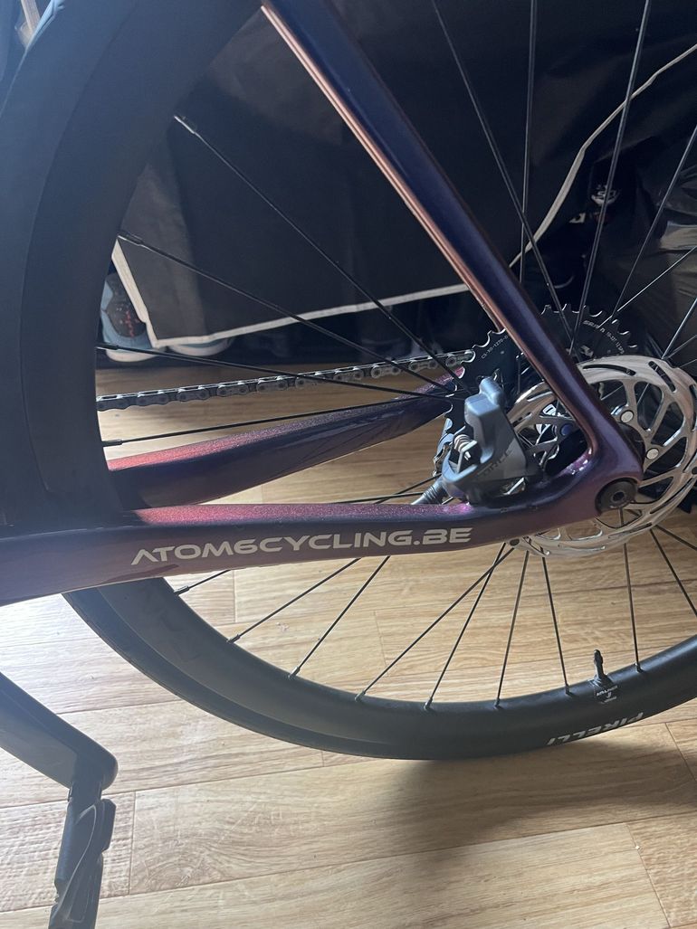 Used Atom6 Atom6 Custom SRAM Force eTap AXS 2022 Road & Gravel, Viola — image 9 of 10