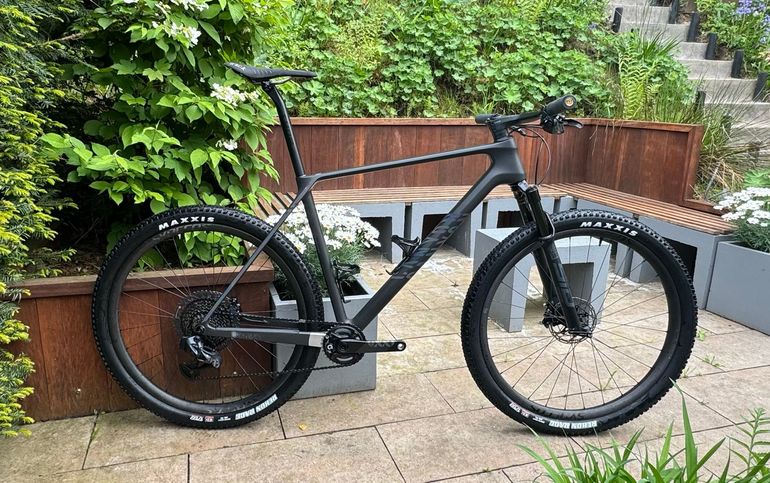 Used Canyon Exceed CFR LTD 2021 2021 Mountainbike, Black, 29 — image 1 of 6