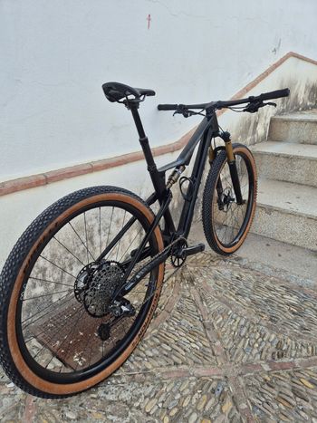 Used Orbea Oiz Shimano XTR 2024 Mountainbike — image 1 of 7