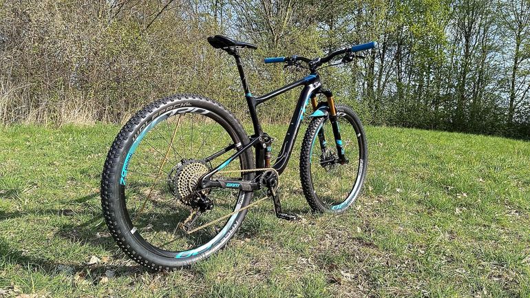 Used Giant Anthem Advanced Pro 29 0 2018 2018 Mountainbike, Black, 29 — image 2 of 7